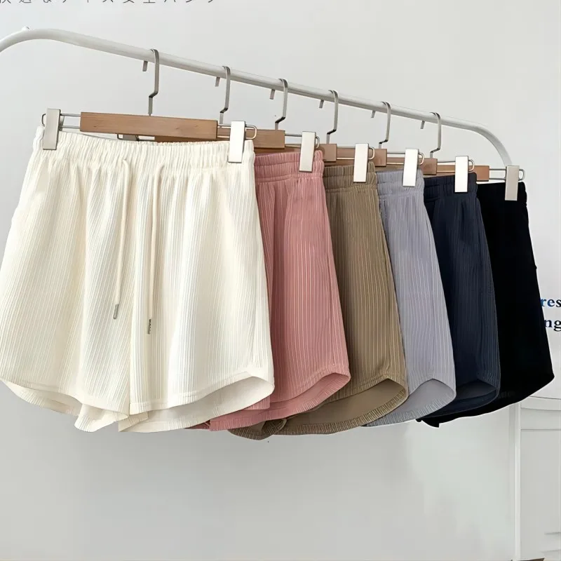 Women yoga Shorts Summer outer wear mid-waist casual loose straight pants lady stylish thin breathable wide leg gym short pants
Women yoga Shorts Summer outer wear mid-waist casual loose straight pants lady stylish thin breathable wide leg gym short pants