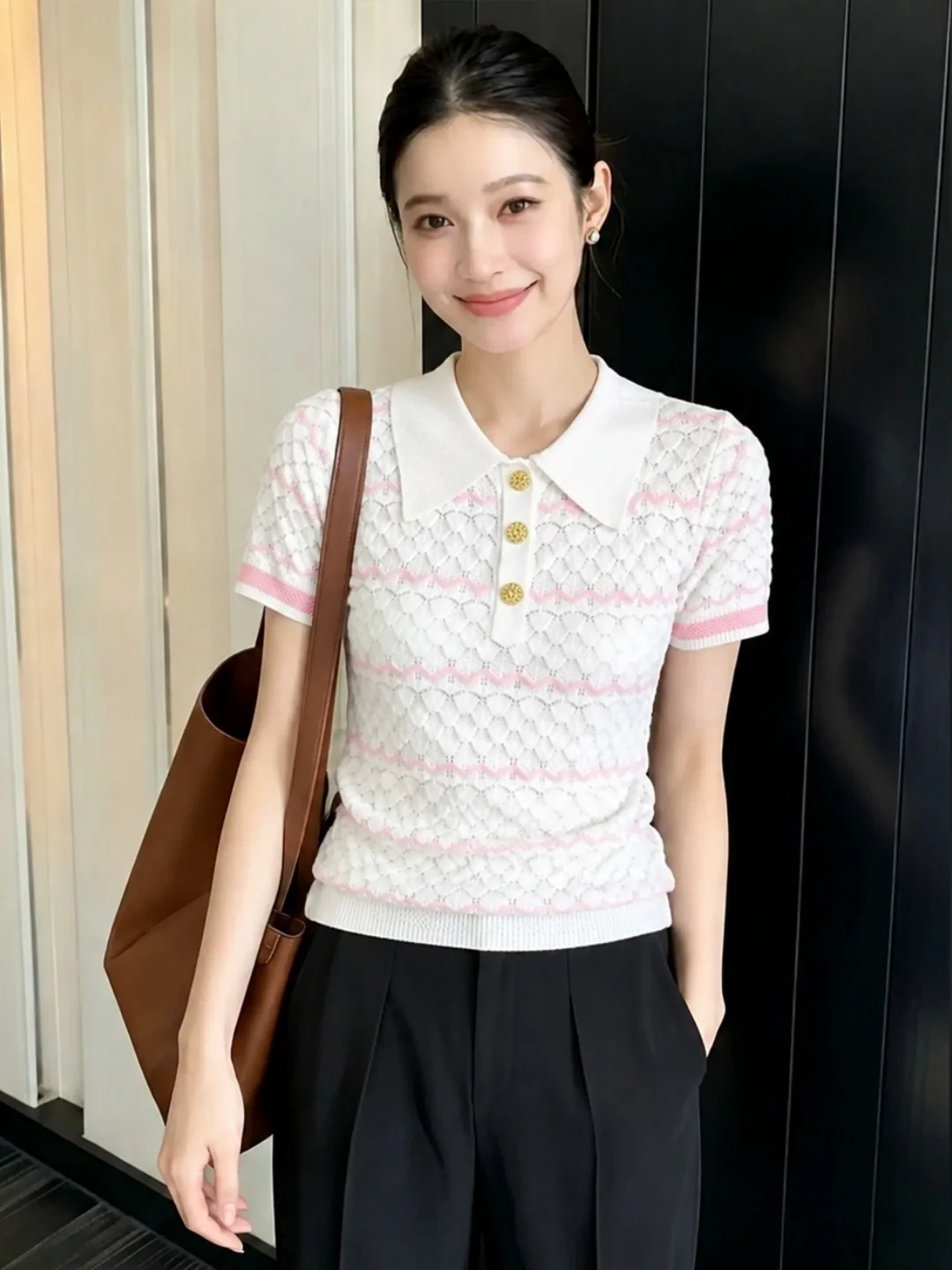 Color Block Neck Knitwear Short Sleeve Women's Fashion Slimming Versatile Summer Top Korean Style Straight Cut Silk
Color Block Neck Knitwear Short Sleeve Women's Fashion Slimming Versatile Summer Top Korean Style Straight Cut Silk