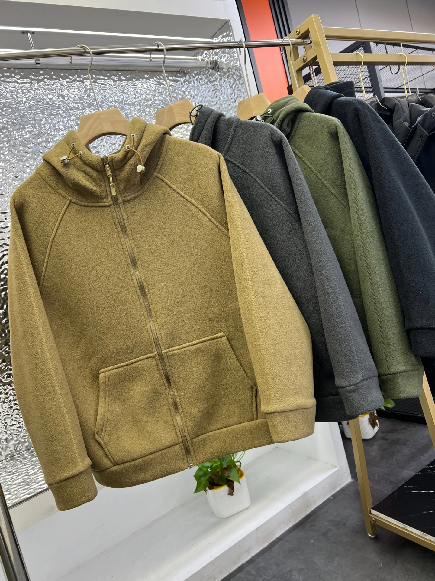 Thiened двустороннее пальто Fce Jaet с капюшоном, повседневное теплое длинное пальто из полиэфирного волокна на молнии для пар
Thiened двустороннее пальто Fce Jaet с капюшоном, повседневное теплое длинное пальто из полиэфирного волокна на молнии для пар