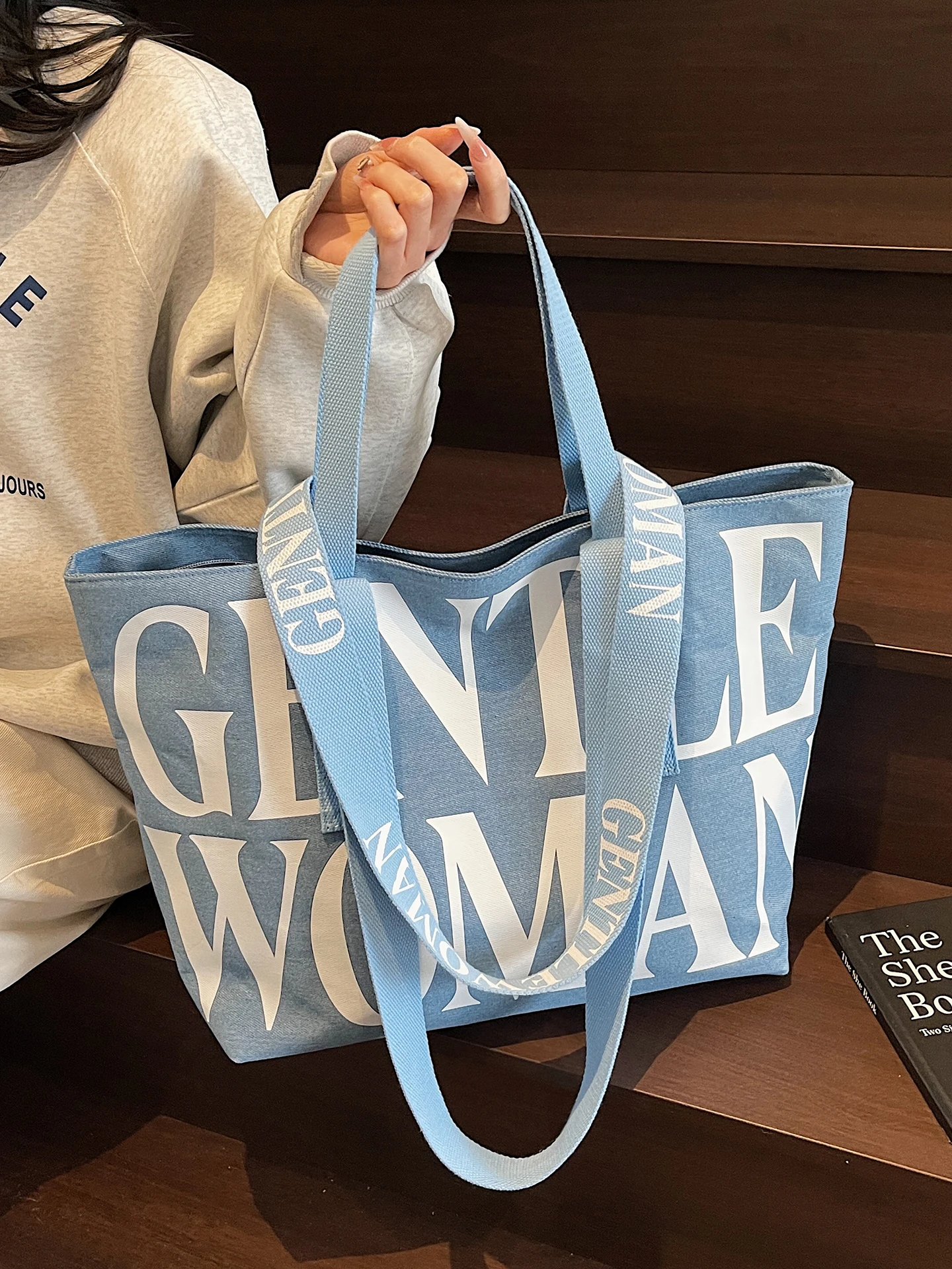 Casual Canvas Tote Bag Women's Large Capaci Summer Versatile Single oulder Handbag for Class College Students Leisure
Casual Canvas Tote Bag Women's Large Capaci Summer Versatile Single oulder Handbag for Class College Students Leisure