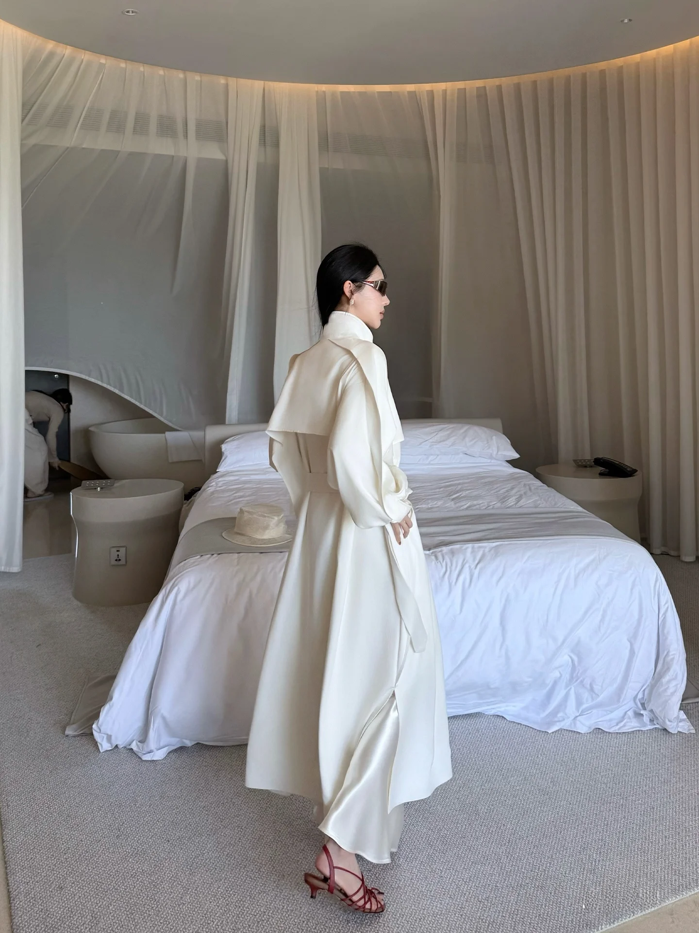 Alin Long Coat Briti Sle Copper Ammonia Silk Stand Collar Women's Jaet Ele mat Outerwear Spring 2026
Alin Long Coat Briti Sle Copper Ammonia Silk Stand Collar Women's Jaet Ele mat Outerwear Spring 2026