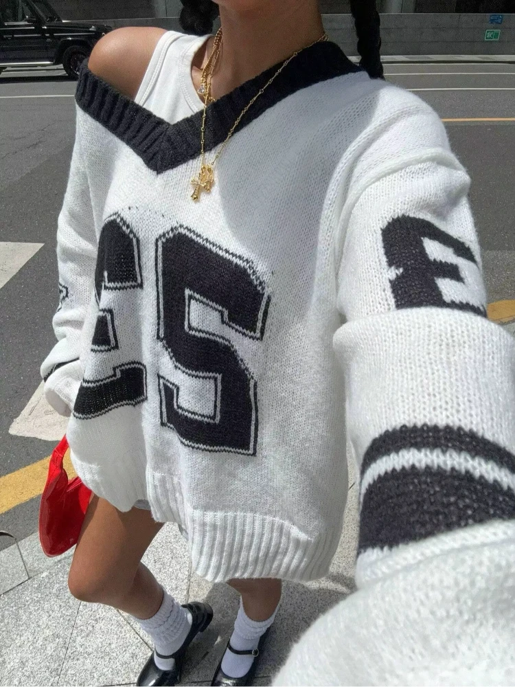 New Arrival 2000s Aesthetic Fashion Casual Style Off Shoulder Design Long Sleeve Loose-Fit High Streetwear Sweater Autumn Winter
New Arrival 2000s Aesthetic Fashion Casual Style Off Shoulder Design Long Sleeve Loose-Fit High Streetwear Sweater Autumn Winter