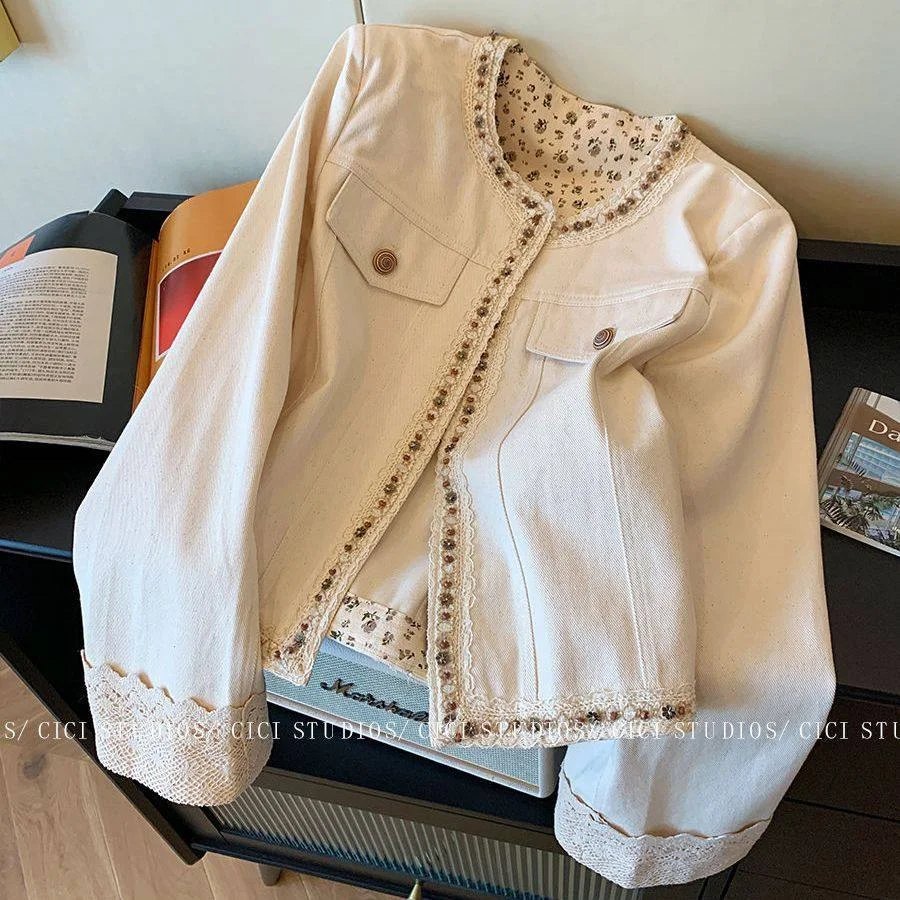 French Style Floral Lace Spliced Short Coat Women New Fashion High-End Long Sleeve Top Elegant O-Neck Jacket Spring Autumn 2026
French Style Floral Lace Spliced Short Coat Women New Fashion High-End Long Sleeve Top Elegant O-Neck Jacket Spring Autumn 2026