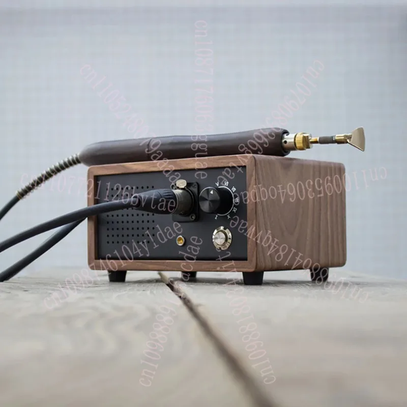 Электрическая машина для биговки кромок, 100-240 В, нагревательная ручка для кожи, биговый станок, обжимной инструмент, инструменты для рукоделия из кожи с 5 наконечниками
Электрическая машина для биговки кромок, 100-240 В, нагревательная ручка для кожи, биговый станок, обжимной инструмент, инструменты для рукоделия из кожи с 5 наконечниками