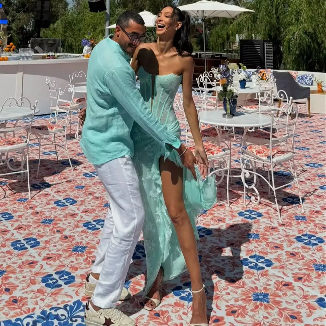 MD Sexy Turquoise Mermaid Prom Gown High Leg Slit Lace Wedding Party Dress Illusion Backless Vestidos De Gala Customized 2025
MD Sexy Turquoise Mermaid Prom Gown High Leg Slit Lace Wedding Party Dress Illusion Backless Vestidos De Gala Customized 2025