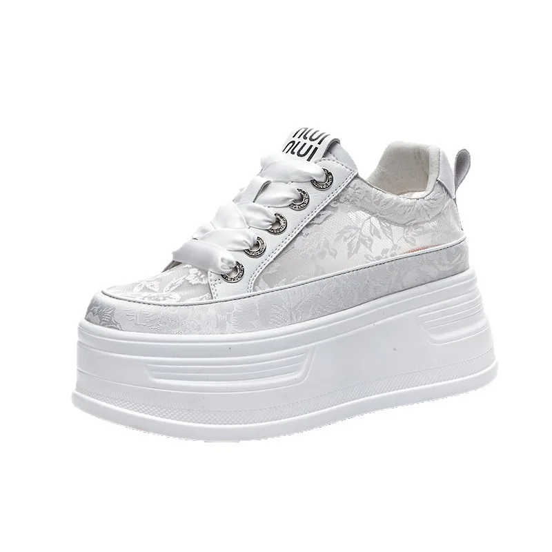 High Quality Lace Flower Women Thick Soled Sports Shoes with Mesh Surface Summer Style Breathable Casual Height Increasing Shoes
High Quality Lace Flower Women Thick Soled Sports Shoes with Mesh Surface Summer Style Breathable Casual Height Increasing Shoes