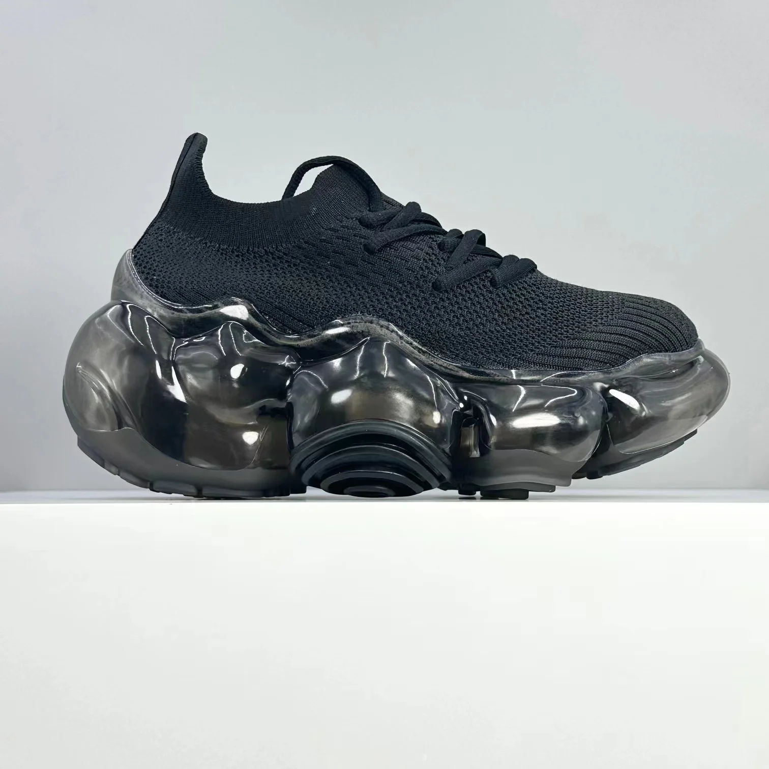 2025 New Hot-Selling Breathable Anti-Slip Premium Durable Table Tennis Shoes Badminton Training Shoes Exceptional Quality
2025 New Hot-Selling Breathable Anti-Slip Premium Durable Table Tennis Shoes Badminton Training Shoes Exceptional Quality