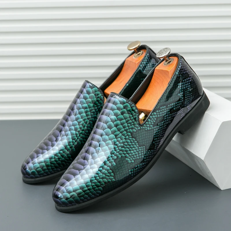 Business Men Loafers Green PU One-foot Casual Comfortable and High-end Small Leather Shoes for Office and Social Use Size 38-46
Business Men Loafers Green PU One-foot Casual Comfortable and High-end Small Leather Shoes for Office and Social Use Size 38-46