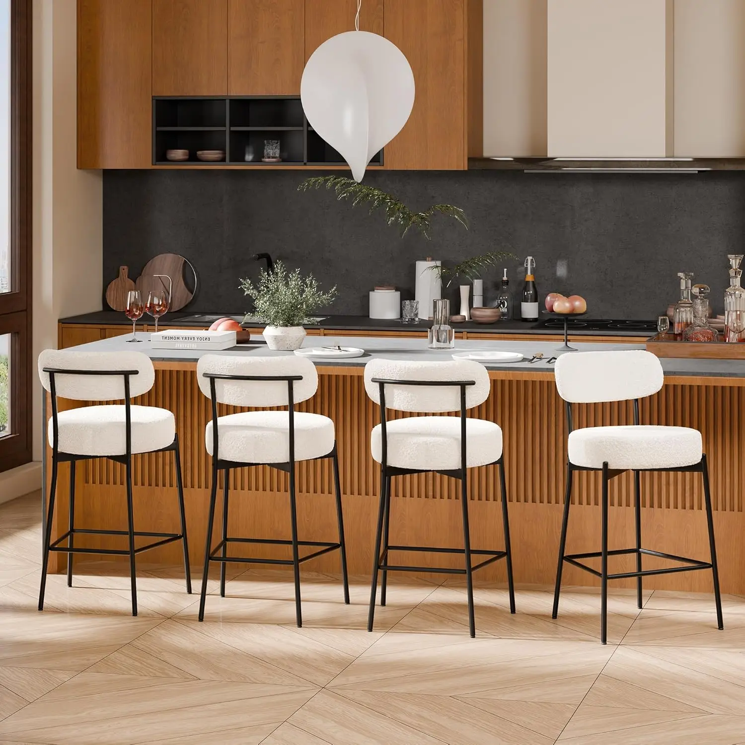 Набор из 4 барных стульев, белые, 24 дюйма, барные стулья из букле, барные стулья для высокой стойки с изогнутой спинкой, металлические ножки, на заказ
Набор из 4 барных стульев, белые, 24 дюйма, барные стулья из букле, барные стулья для высокой стойки с изогнутой спинкой, металлические ножки, на заказ