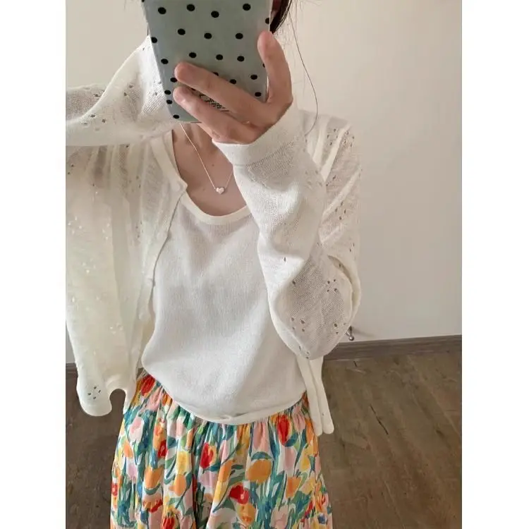 Simple Ice Silk Outdoor Wear Sun Protection Thin Summer Versatile Lightweight Korean Style Top Outerwear Small Open Cardigan
Simple Ice Silk Outdoor Wear Sun Protection Thin Summer Versatile Lightweight Korean Style Top Outerwear Small Open Cardigan