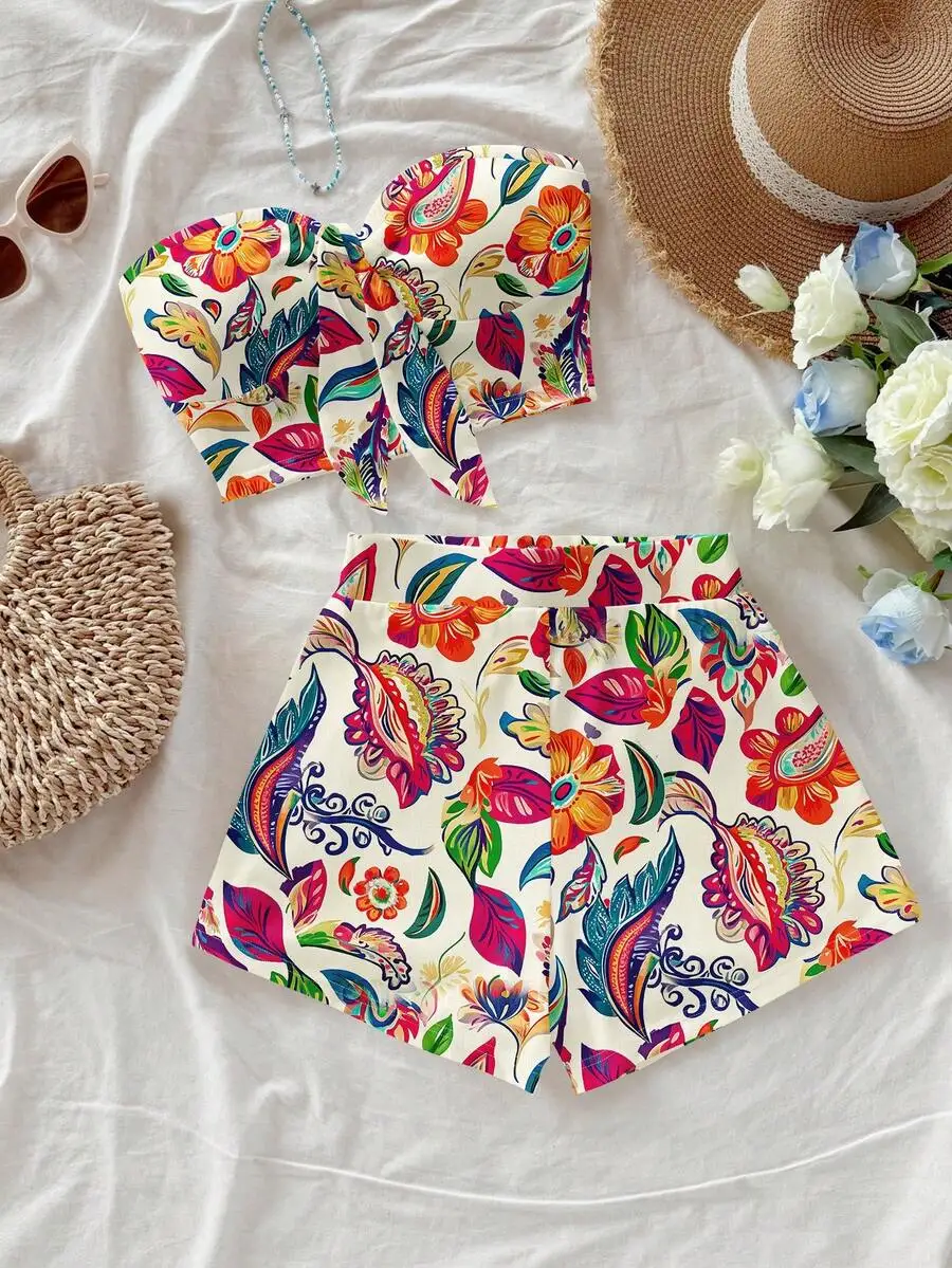 Womens Floral Print Knotted Front Bandeau Top And Shorts Two Piece Set
Womens Floral Print Knotted Front Bandeau Top And Shorts Two Piece Set