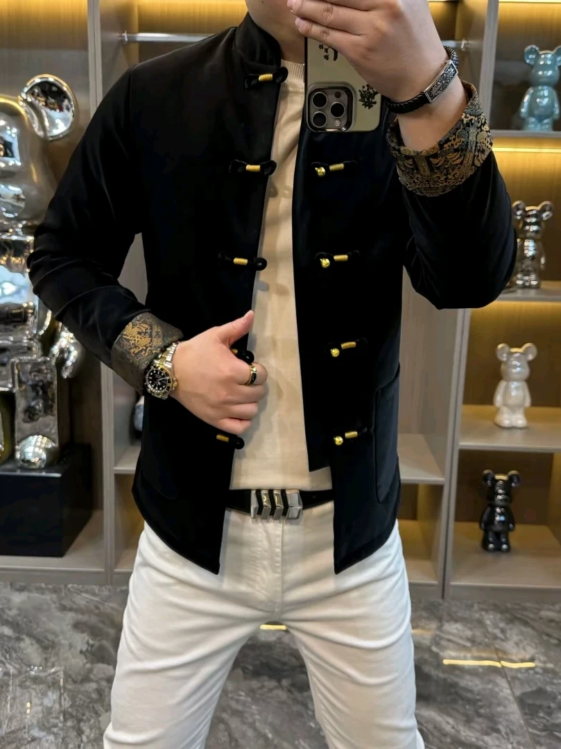 Новая мужская зимняя пуховая куртка в повседневном стиле, модная, в традиционном китайском стиле, длинная, без фирменной маркировки.
Новая мужская зимняя пуховая куртка в повседневном стиле, модная, в традиционном китайском стиле, длинная, без фирменной маркировки.