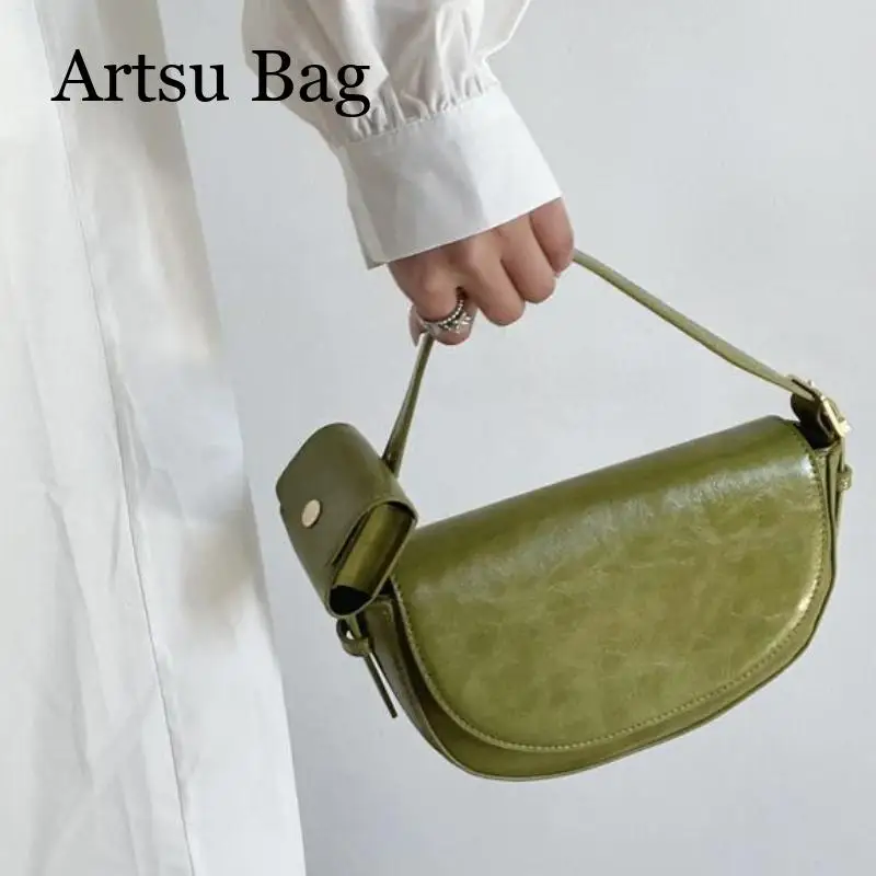 New Trendy Minimalist Handheld Underarm Bag for Women Retro Versatile Commuting Portable Shoulder Diagonal Straddle Saddle Bag
New Trendy Minimalist Handheld Underarm Bag for Women Retro Versatile Commuting Portable Shoulder Diagonal Straddle Saddle Bag