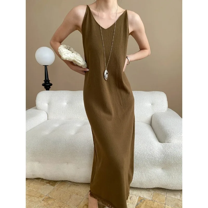 Summer Women V-neck Tassel Long Camisole Dress French Elegant Strap Dress Thin Knitted Casual Streetwear 2025 Slim Chic Clothing
Summer Women V-neck Tassel Long Camisole Dress French Elegant Strap Dress Thin Knitted Casual Streetwear 2025 Slim Chic Clothing