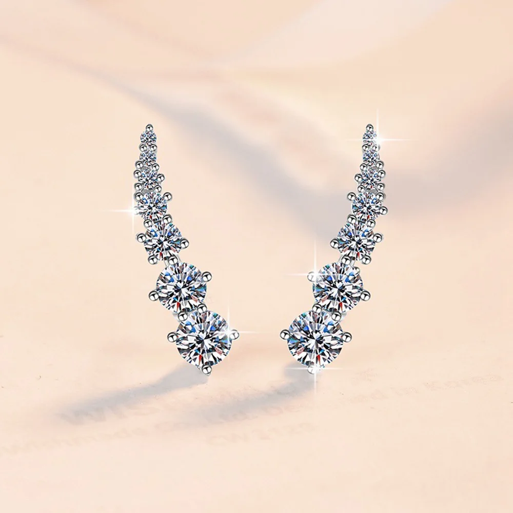 D Color Moissanite Earrings Fashion S925 Sterling Silver Ear Stud for Woman Birthday Anniversary High-End Jewelry Gift
D Color Moissanite Earrings Fashion S925 Sterling Silver Ear Stud for Woman Birthday Anniversary High-End Jewelry Gift