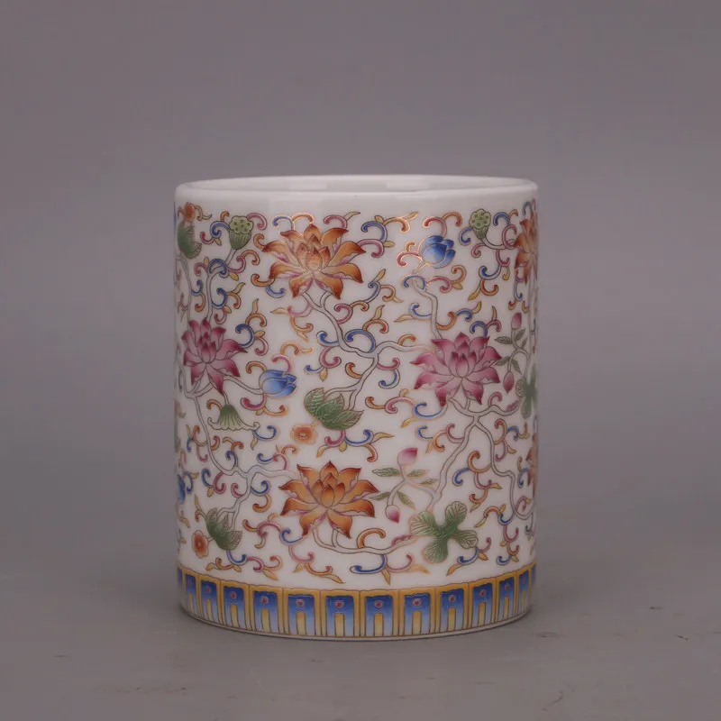 Jingdezhen enamel high white glaze pen holder brush pot antique porcelain entwined lotus pattern home decor collection ornament
Jingdezhen enamel high white glaze pen holder brush pot antique porcelain entwined lotus pattern home decor collection ornament
