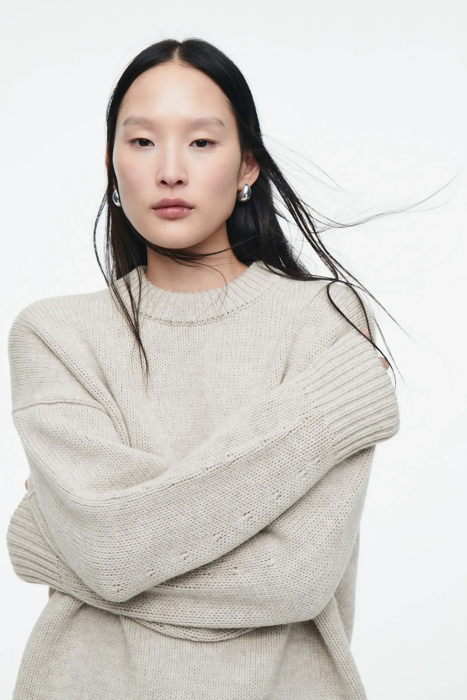 XIMIAN APPAREL 2026 YAZHIMEI spring new style of Women's casual crew-neck sweater with loose knit hoodie
XIMIAN APPAREL 2026 YAZHIMEI spring new style of Women's casual crew-neck sweater with loose knit hoodie