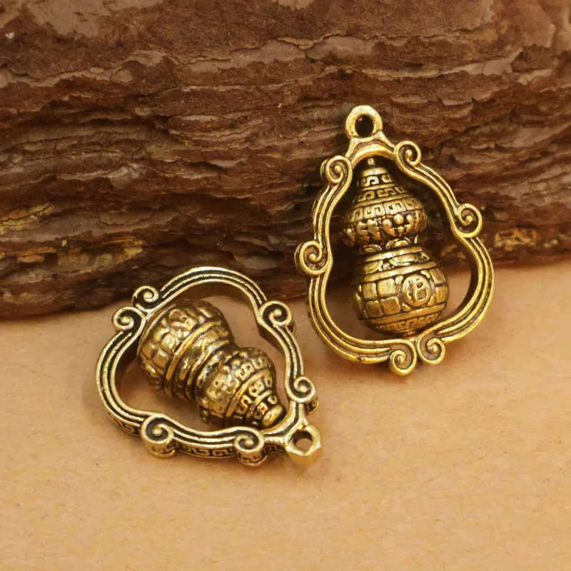 Brass Rotating Gourd for Men and Women Car Keychain Bag Pendant Gift
Brass Rotating Gourd for Men and Women Car Keychain Bag Pendant Gift