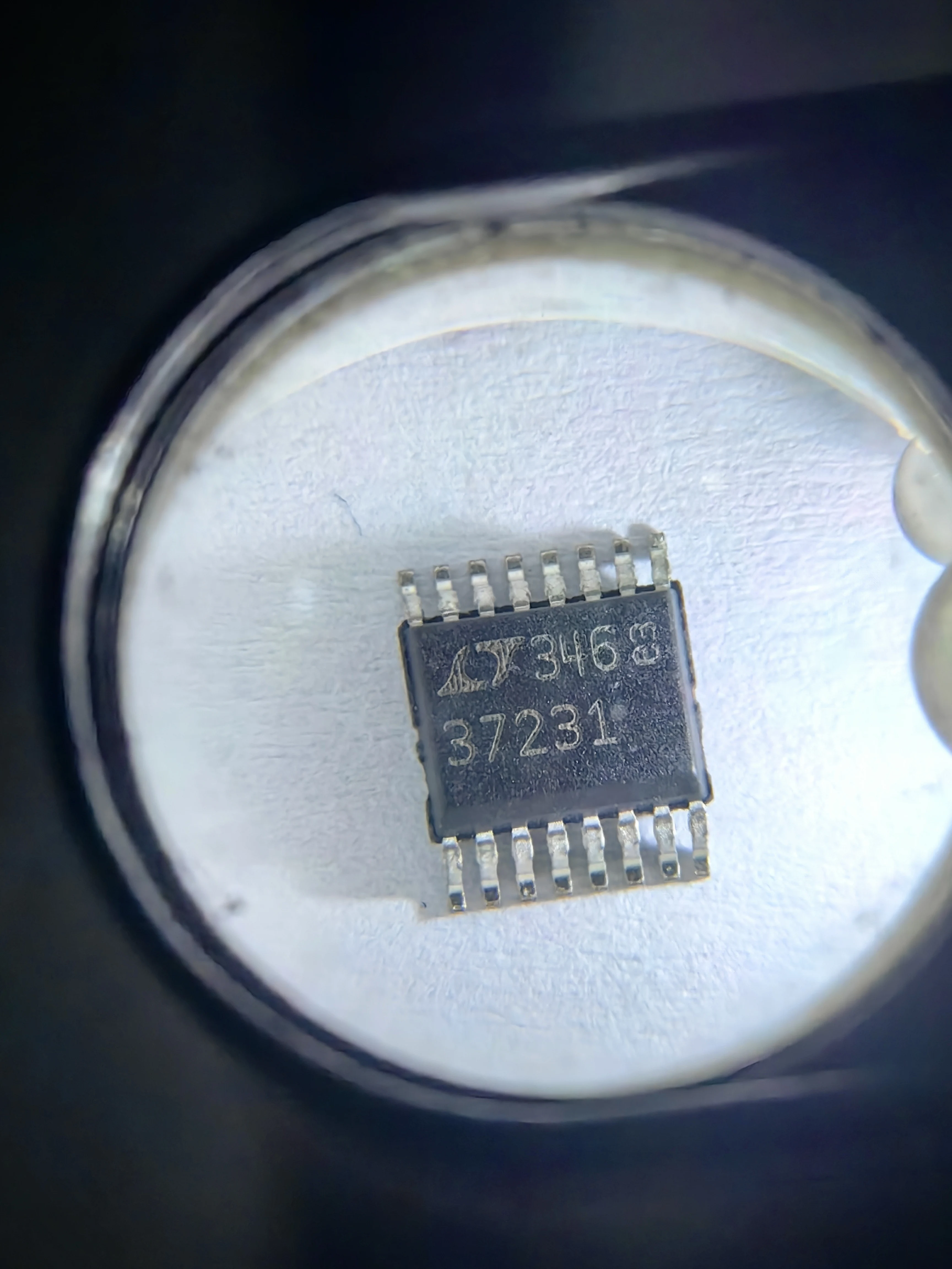 LTC3723EGN-1 LTC3723 - Synchronous Push-Pull PWM Controllers
LTC3723EGN-1 LTC3723 - Synchronous Push-Pull PWM Controllers