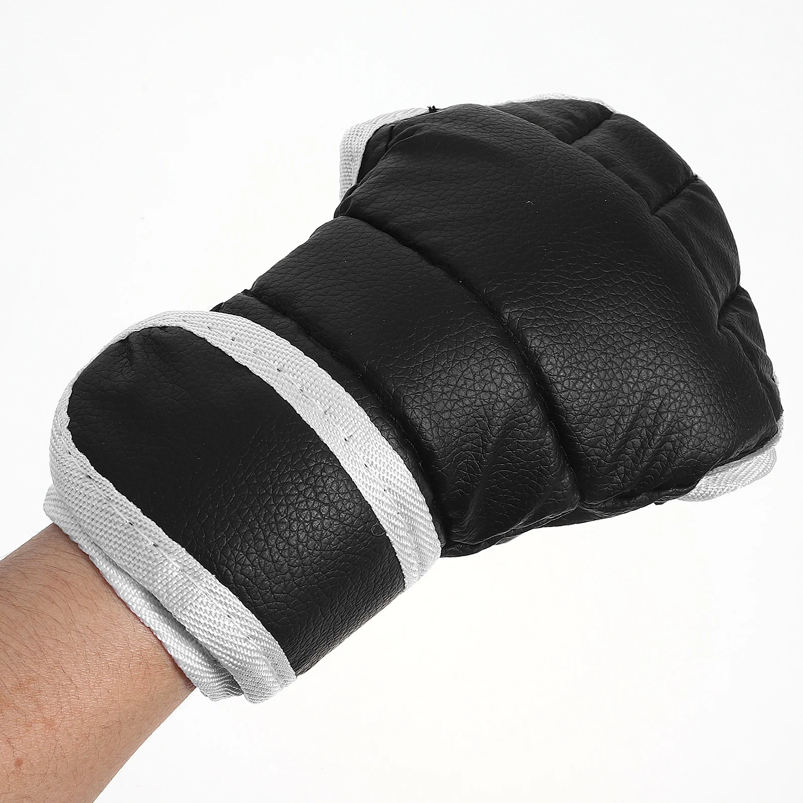 1 Pair Portable Half-Finger Boxing Gloves Lightweight Anti-Wear Material Wide Wristband For Training Sparring Kickboxing Gloves
1 Pair Portable Half-Finger Boxing Gloves Lightweight Anti-Wear Material Wide Wristband For Training Sparring Kickboxing Gloves