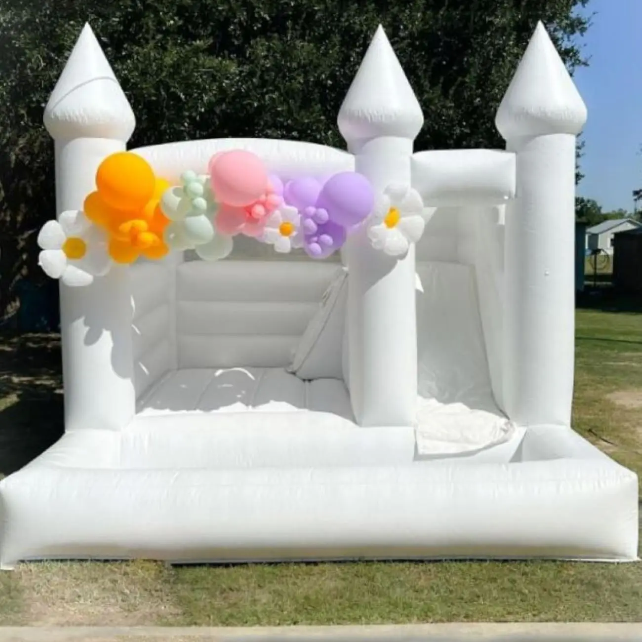 Белый надувной батут коммерческого класса с горкой для улицы и двора, для бизнеса и аренды, Investpro
Белый надувной батут коммерческого класса с горкой для улицы и двора, для бизнеса и аренды, Investpro