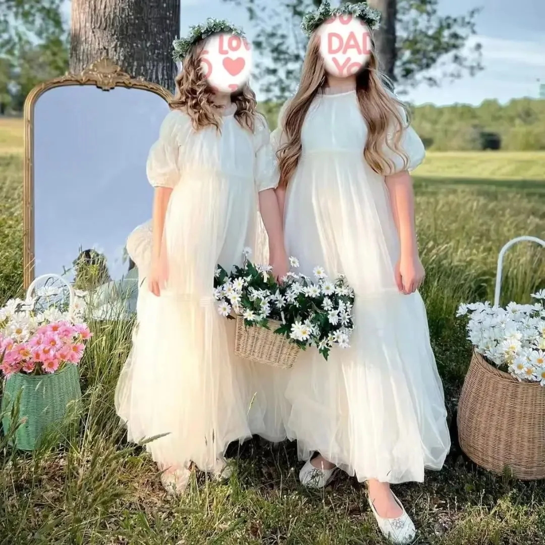 Custom Flower Girl Dress, Layered Tulle with Half Sleeves, Suitable for Weddings, Birthday Parties, Banquets, and Communion Cere
Custom Flower Girl Dress, Layered Tulle with Half Sleeves, Suitable for Weddings, Birthday Parties, Banquets, and Communion Cere