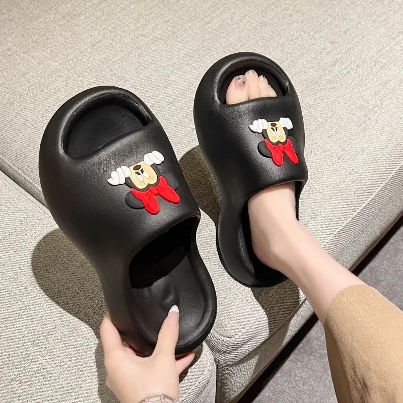 Minnie slippers for men and women, suitable for outdoor wear at home, thick soled, non slip cartoon couple sandals
Minnie slippers for men and women, suitable for outdoor wear at home, thick soled, non slip cartoon couple sandals