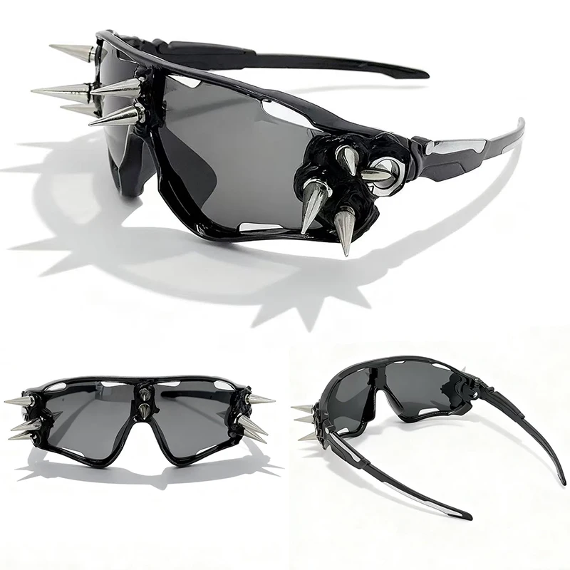 Trendy Retro European American Y2k Futuristic Style Large Frame Hollow Sunglasses Punk Mechanical Rivets Personalized Sunglasses
Trendy Retro European American Y2k Futuristic Style Large Frame Hollow Sunglasses Punk Mechanical Rivets Personalized Sunglasses