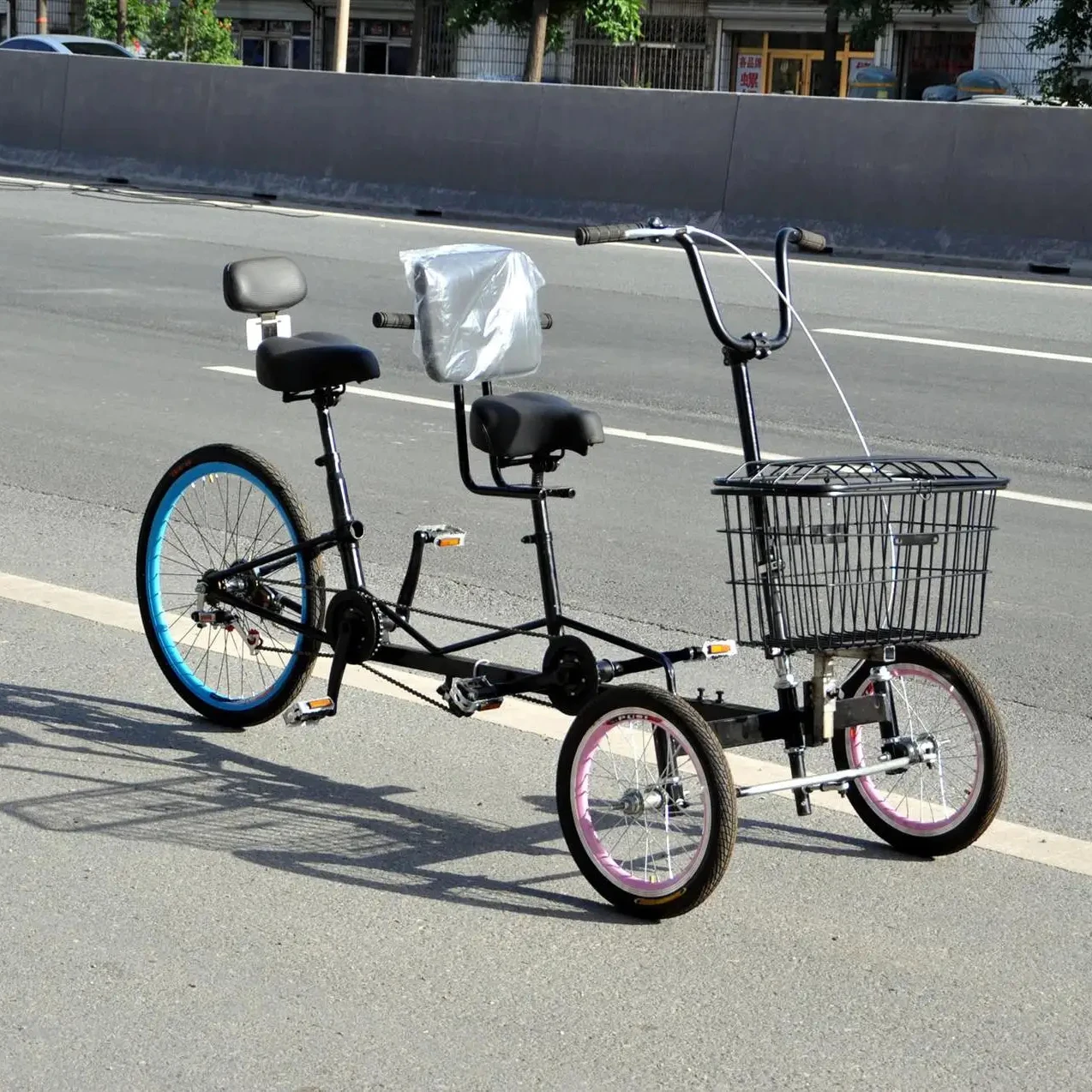 Тандемный велосипед для взрослых и детей, трехколесные велосипеды с педалью для парков, фитнеса, сценических пятен, осмотра достопримечательностей 
Тандемный велосипед для взрослых и детей, трехколесные велосипеды с педалью для парков, фитнеса, сценических пятен, осмотра достопримечательностей