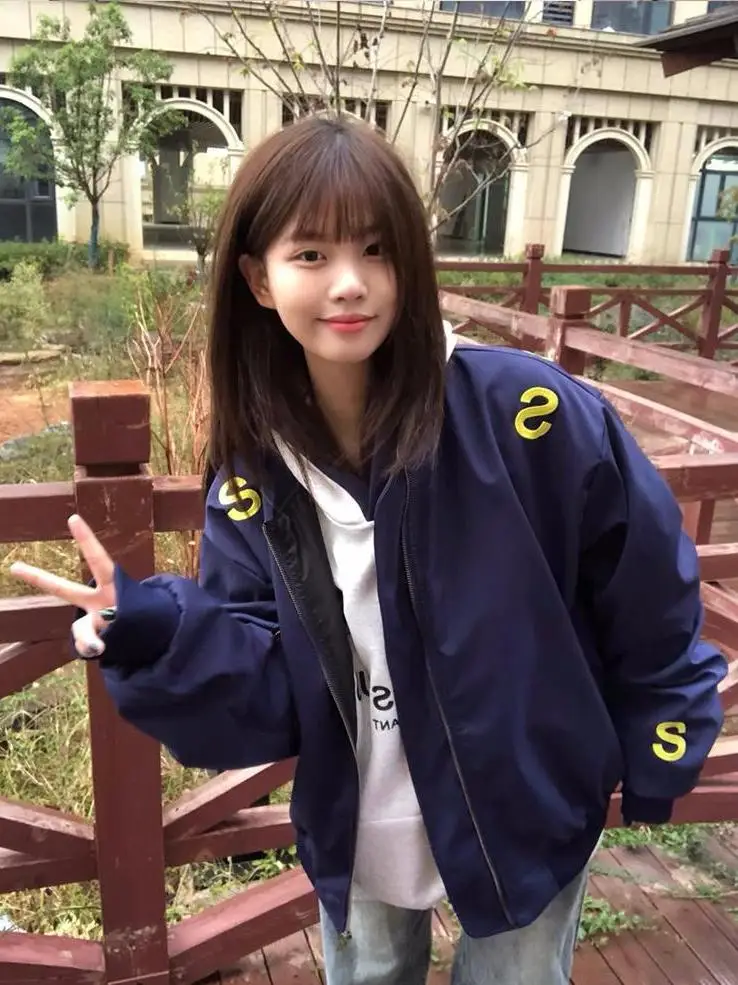 American Sle Streetwear Embroidered Letter Stand Collar Flight Jaet ex Autumn Winter Unique Design Versatile Outerwear
American Sle Streetwear Embroidered Letter Stand Collar Flight Jaet ex Autumn Winter Unique Design Versatile Outerwear