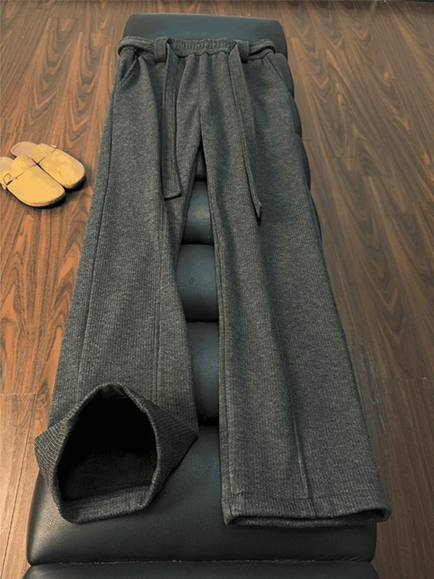 Thiened Fce, зимние прямые мужские повседневные брюки, брюки в американском стиле ретро с поясом на талии, удобные свободные длинные брюки...
Thiened Fce, зимние прямые мужские повседневные брюки, брюки в американском стиле ретро с поясом на талии, удобные свободные длинные брюки...