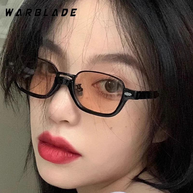 Trending Small Square Frame Women's Sunglasses Luxury Metal Leg Design Men Sunglass Driving Travel Rivets Decorate Eyewear UV400 
Trending Small Square Frame Women's Sunglasses Luxury Metal Leg Design Men Sunglass Driving Travel Rivets Decorate Eyewear UV400