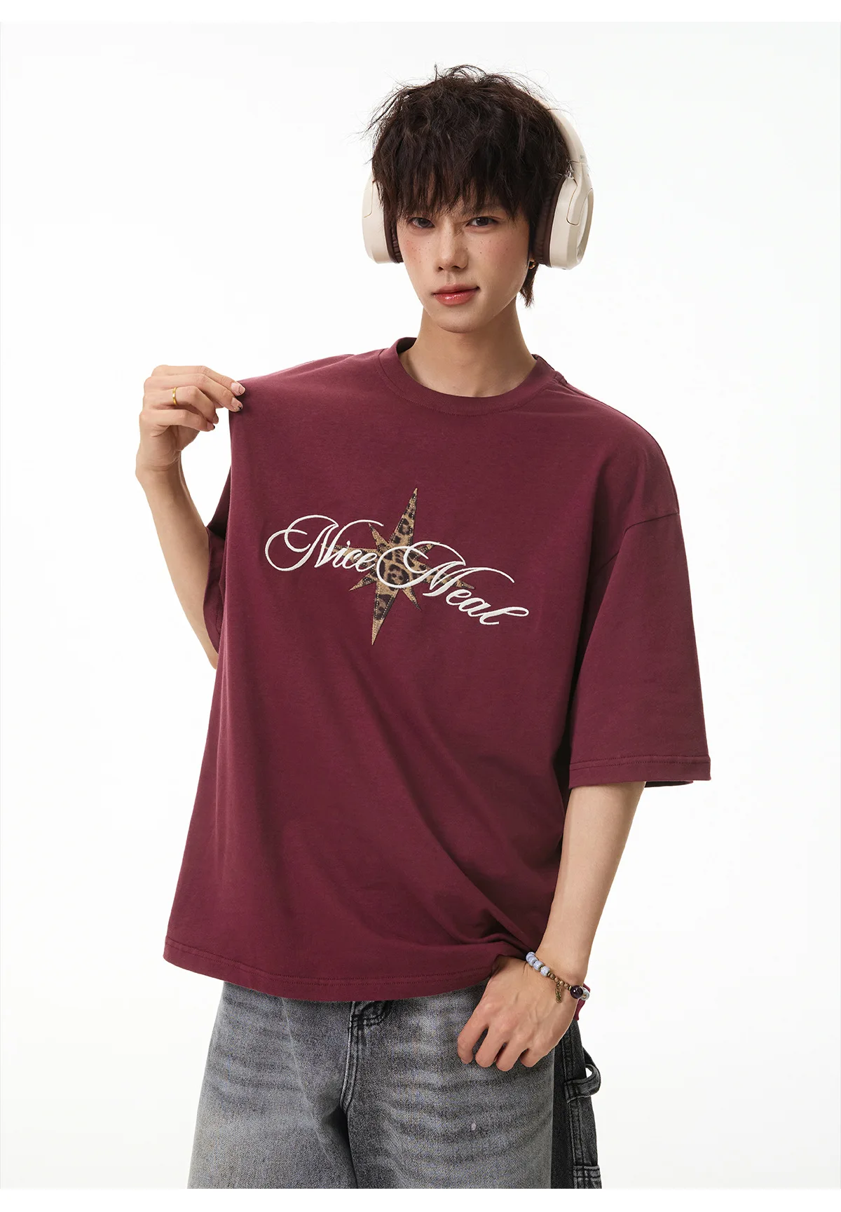 Men's Short-Sleeved T-Shirt with Leopard-Print Patch Embroidery: Cotton, Retro-Style, Loose Fit
Men's Short-Sleeved T-Shirt with Leopard-Print Patch Embroidery: Cotton, Retro-Style, Loose Fit