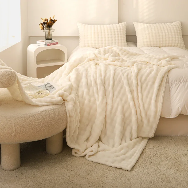 2024 New Class A Solid Color Rabbit Plush Blanket Autumn and Winter Flannel Sofa Blanket Thickened Office Blanket
2024 New Class A Solid Color Rabbit Plush Blanket Autumn and Winter Flannel Sofa Blanket Thickened Office Blanket