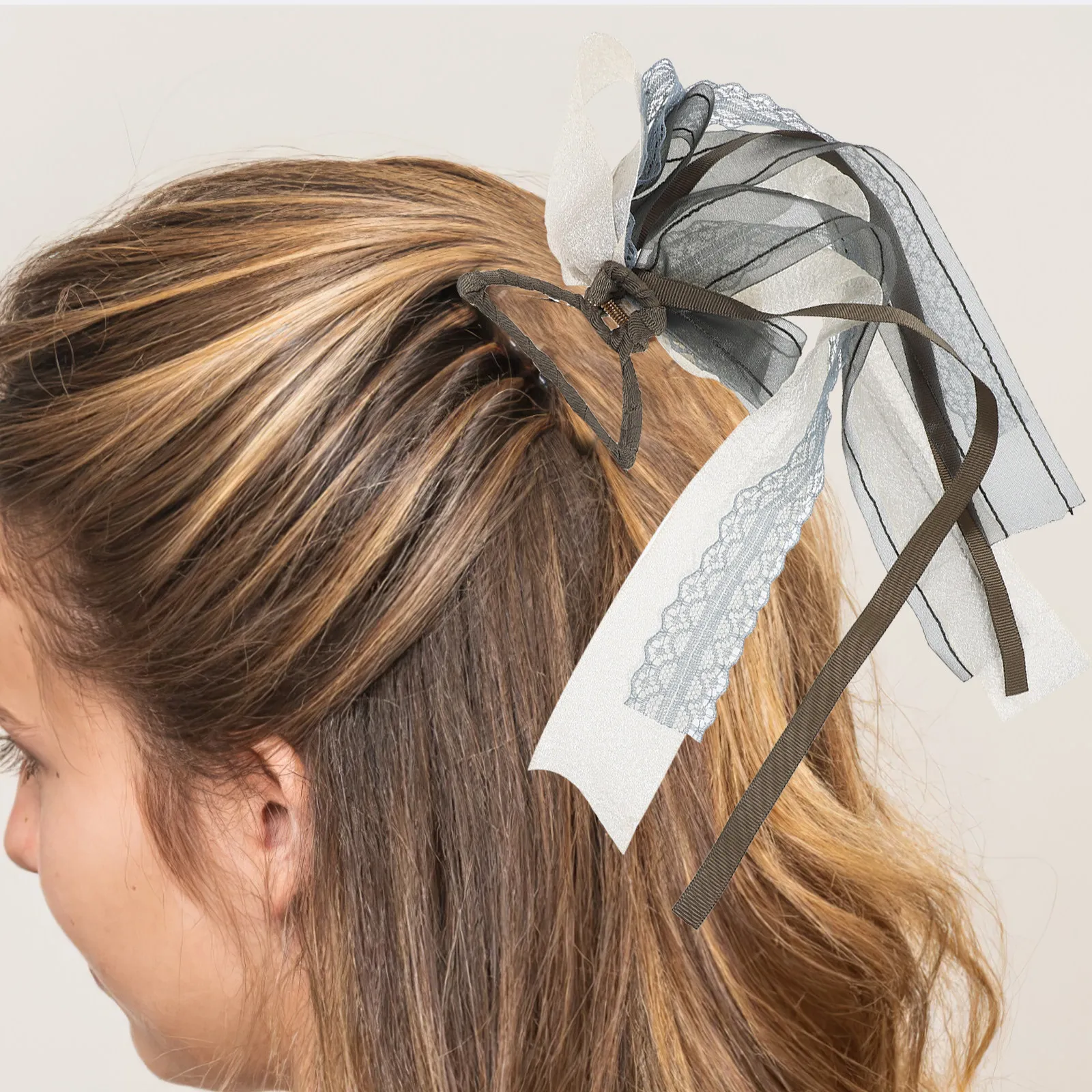 Charming Hair Bow Barrettes Lace Streamer Clips for Party Celebrations and Daily Wear Hair Clips Bow Hairpin Cute Headdress
Charming Hair Bow Barrettes Lace Streamer Clips for Party Celebrations and Daily Wear Hair Clips Bow Hairpin Cute Headdress