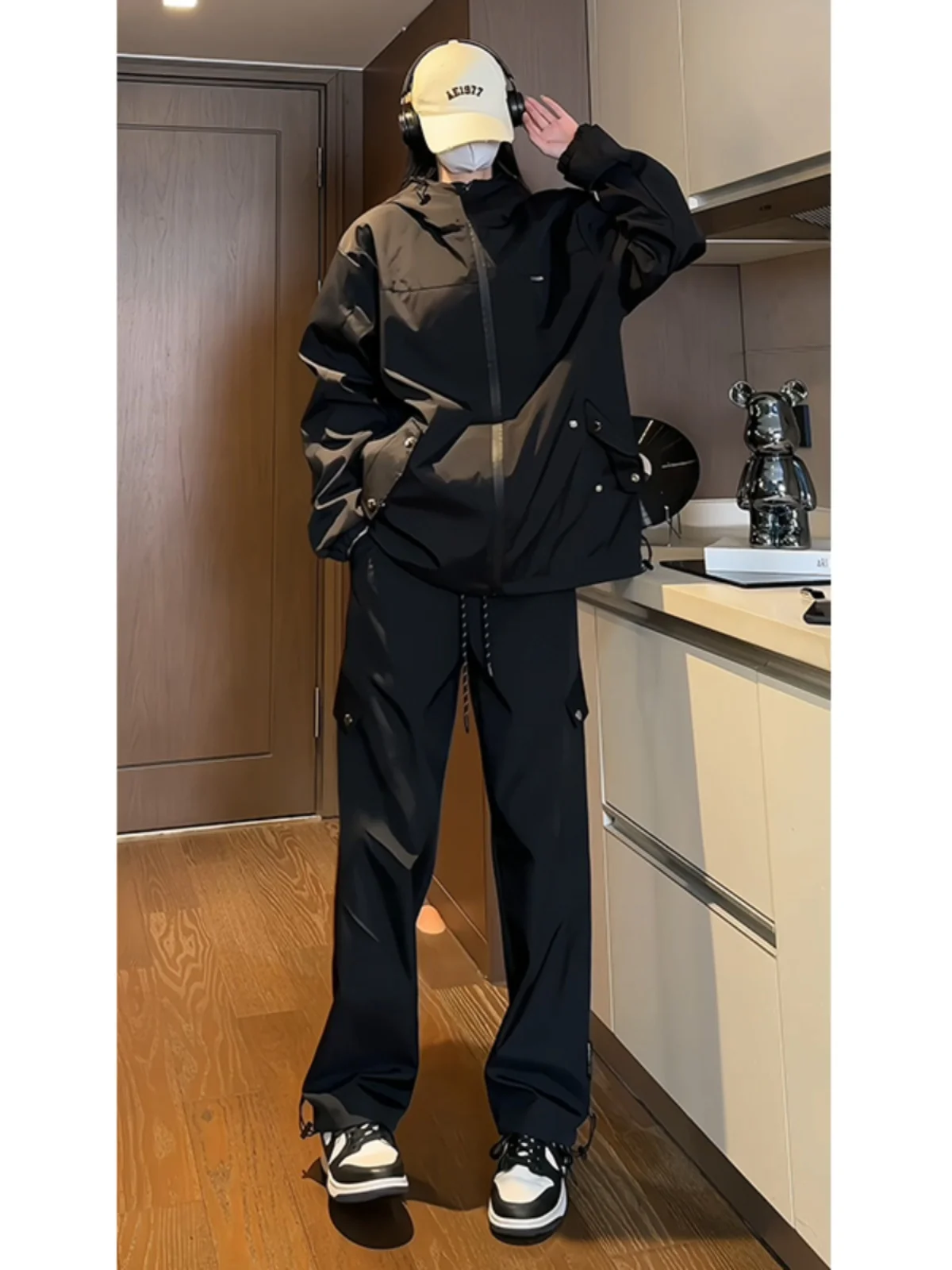 Waterproof Men's Jaet Climbing Suit Bla Samurai Trendy Haome Outdoor Large Size High-End Feeling Zipper Decoration
Waterproof Men's Jaet Climbing Suit Bla Samurai Trendy Haome Outdoor Large Size High-End Feeling Zipper Decoration