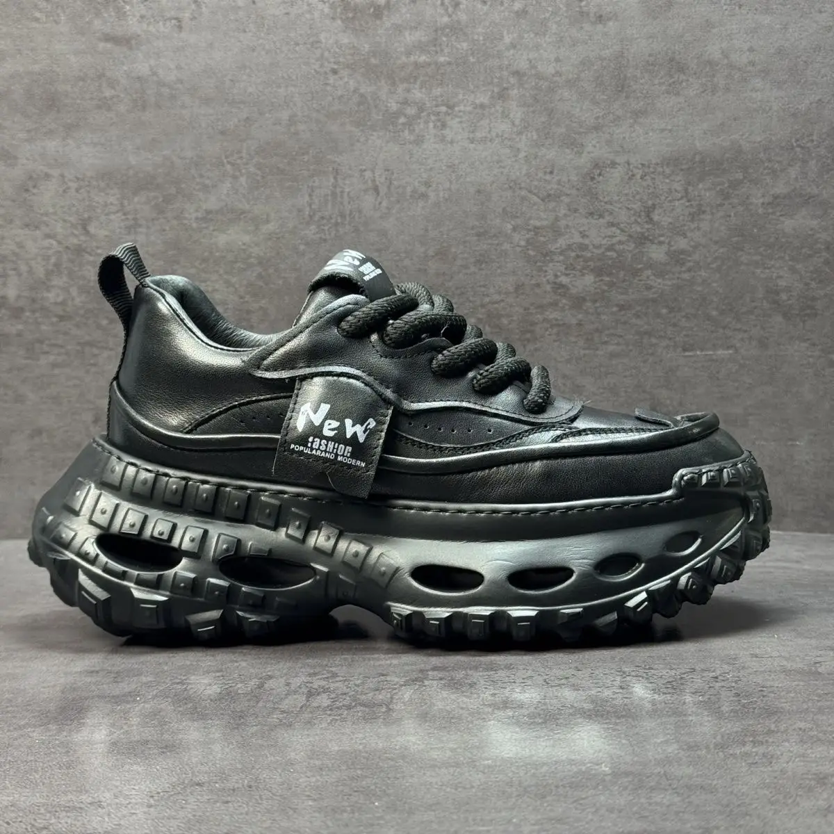 Genuine Leather Shoes Men Korean Trendy Niche Design Harajuku Casual Sports Luxury Sneakers Thick Soled Increased Young Stylish
Genuine Leather Shoes Men Korean Trendy Niche Design Harajuku Casual Sports Luxury Sneakers Thick Soled Increased Young Stylish