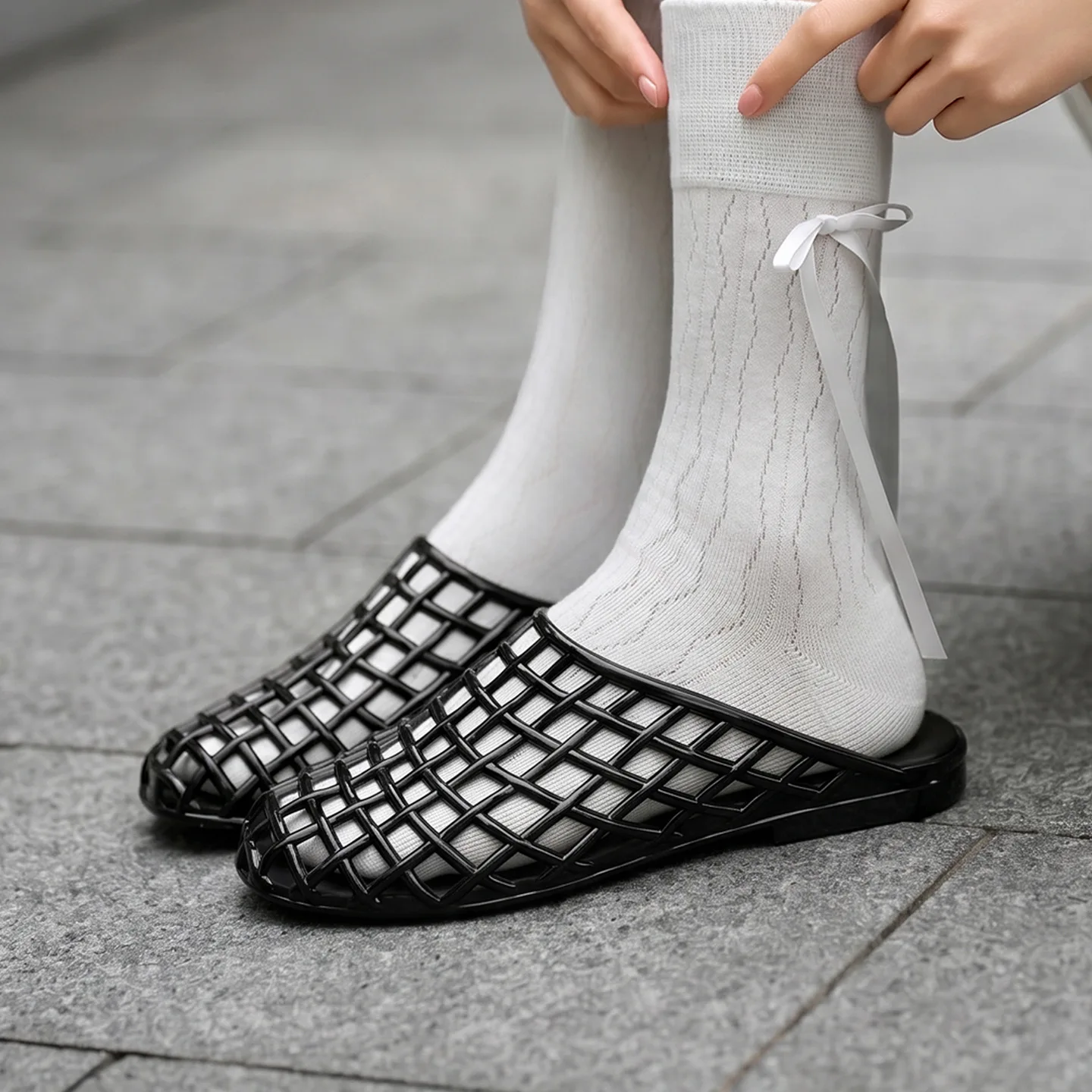 Summer new transparent hollow-out closed-toe slippers for women non-slip flat crystal sandals fashionable versatile outerwear
Summer new transparent hollow-out closed-toe slippers for women non-slip flat crystal sandals fashionable versatile outerwear