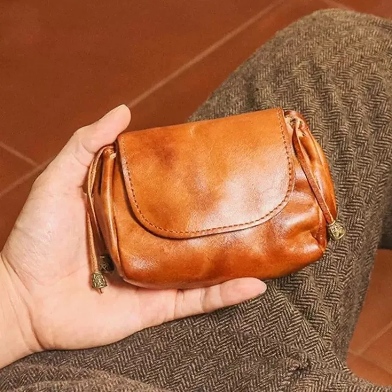 Chinese Style Top Layer Cowhide Coin Purse Vintage Hand Polished Leather Key Case Mini Earphone Storage Bag Ladies
Chinese Style Top Layer Cowhide Coin Purse Vintage Hand Polished Leather Key Case Mini Earphone Storage Bag Ladies