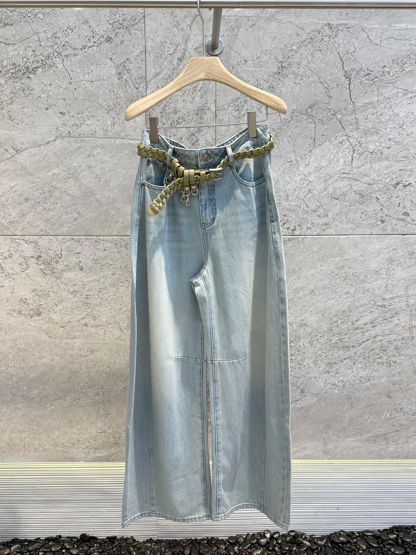 High Waist Retro Washed Vintage Denim Jeans Women's Belted Waist Slimming High-End Summer Collection by Nanyou
High Waist Retro Washed Vintage Denim Jeans Women's Belted Waist Slimming High-End Summer Collection by Nanyou