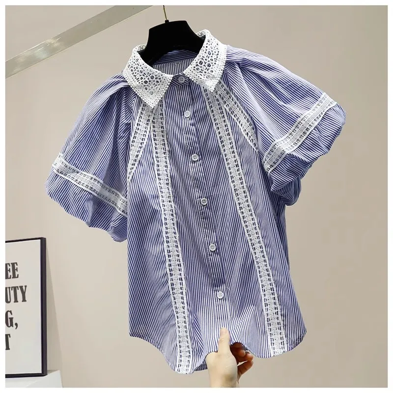 2024 Summer Vintage Lantern Sleeve Lace Patchwork Shirt Women's Korean Fashion Lapel Hollow Out Loose Blouses Tops Blusas Mujer
2024 Summer Vintage Lantern Sleeve Lace Patchwork Shirt Women's Korean Fashion Lapel Hollow Out Loose Blouses Tops Blusas Mujer