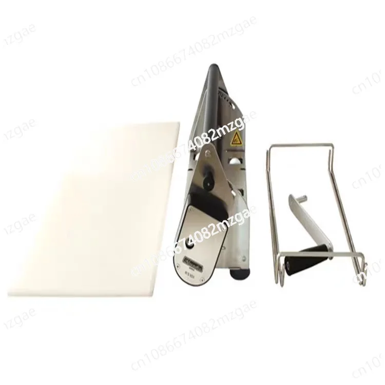 Hand crank crispy machine Household small puff pastry machine Desktop hand crank Croissant egg tart crispy machine
Hand crank crispy machine Household small puff pastry machine Desktop hand crank Croissant egg tart crispy machine