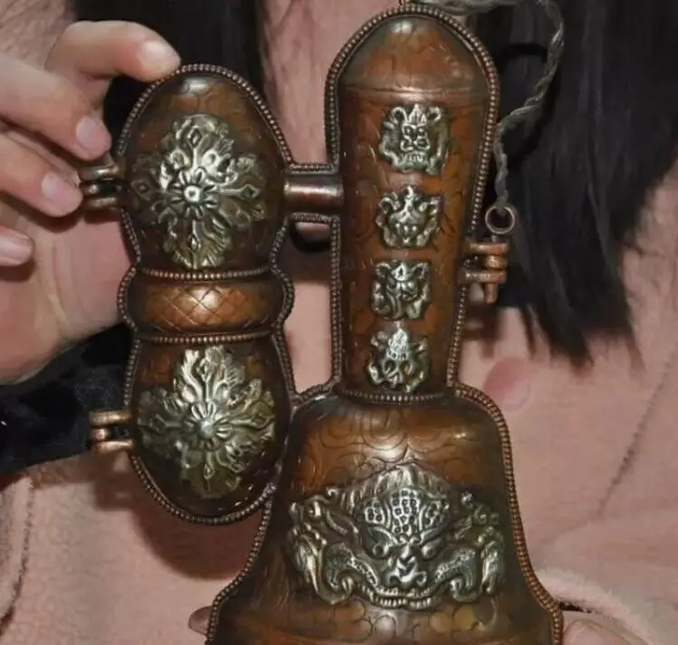 8,4 ''старинная тибетская фотография тара 8 драгоценностей женский набор Vajra
8,4 ''старинная тибетская фотография тара 8 драгоценностей женский набор Vajra