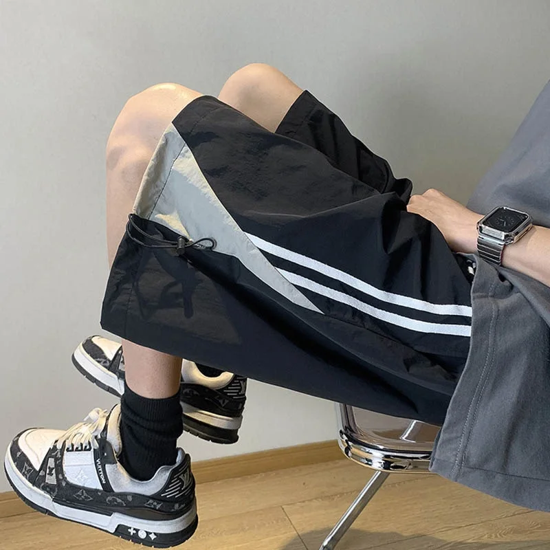 Мужские шорты из ледяного шелка, летние, тонкие, быстросохнущие, спортивные, повседневные, в американском стиле, модные, больших размеров, пляжные, длиной до колена
Мужские шорты из ледяного шелка, летние, тонкие, быстросохнущие, спортивные, повседневные, в американском стиле, модные, больших размеров, пляжные, длиной до колена