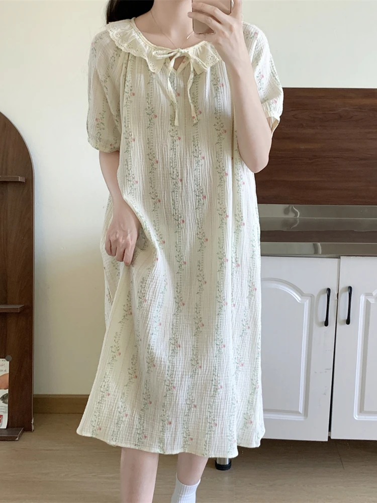 Summer Floral Lace Trim Short Sleeve Sleep Dress Women's Loose Casual Home Wear Doll Collar Long Skirt Style Comfortable Nigh...
Summer Floral Lace Trim Short Sleeve Sleep Dress Women's Loose Casual Home Wear Doll Collar Long Skirt Style Comfortable Nigh...