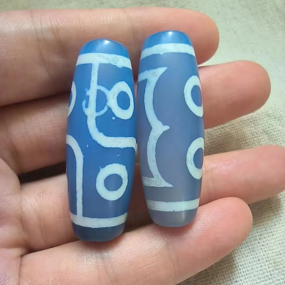 1pcs/lot Natural Three Eyes Six Eyes Agate Dzi Refreshing and cute blue chalcedony girl summer Fashion wealth jewelry amulet diy
1pcs/lot Natural Three Eyes Six Eyes Agate Dzi Refreshing and cute blue chalcedony girl summer Fashion wealth jewelry amulet diy