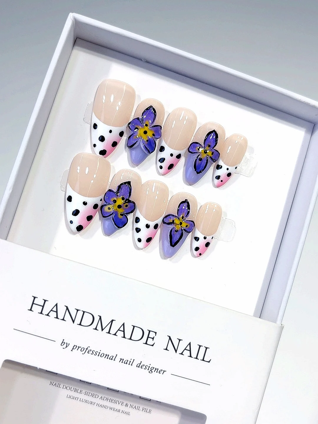 French-Style Spotted Cute Three-Dimensional Flower Nail Art Fashionable Manicure (D463)
French-Style Spotted Cute Three-Dimensional Flower Nail Art Fashionable Manicure (D463)