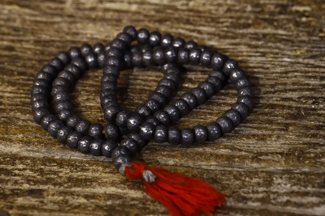 18"Tibetan Temple Collection Old Tiantie Cinnabar Six Word Proverbs 108 Buddha Beads Necklace Pendant Amulet Dharma Town House
18"Tibetan Temple Collection Old Tiantie Cinnabar Six Word Proverbs 108 Buddha Beads Necklace Pendant Amulet Dharma Town House