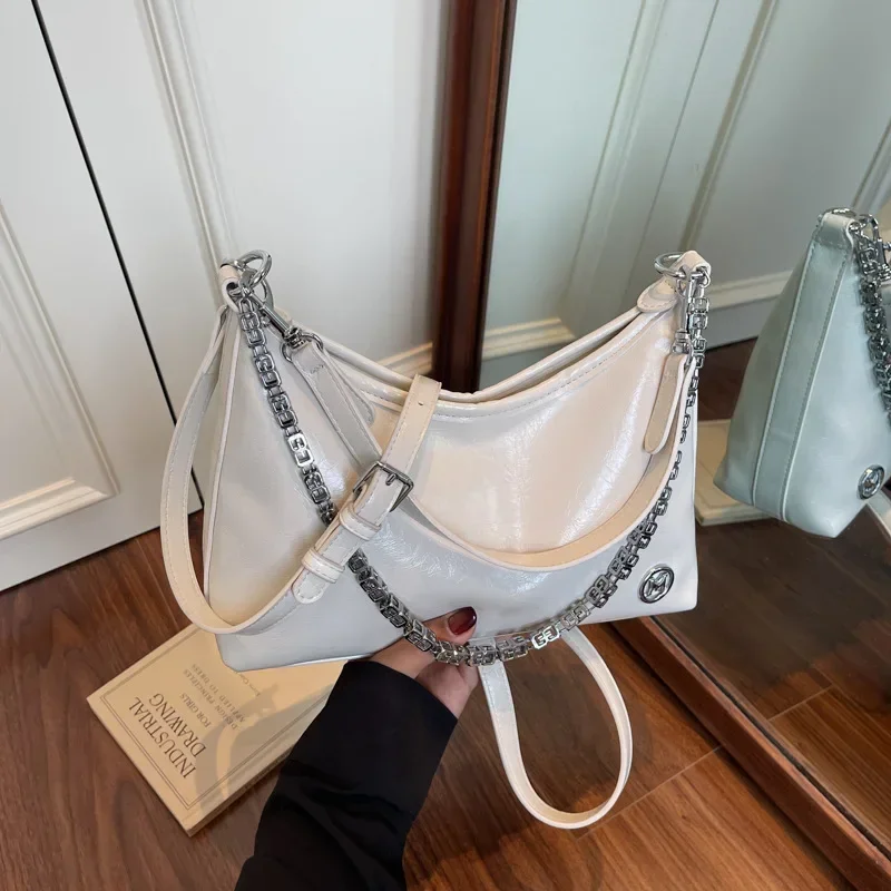 Women's Premium Chain Bucket Tote - 2025new Spacious Commuter Crossbody/Shoulder Bag, Versatile Daily Carry.
Women's Premium Chain Bucket Tote - 2025new Spacious Commuter Crossbody/Shoulder Bag, Versatile Daily Carry.