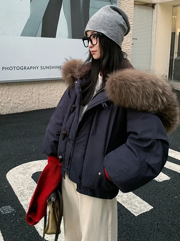 Women's Short Thickened Cotton Jacket with Large Fur Collar And Hood Korean Style Winter Warm Workwear Parka Coat
Women's Short Thickened Cotton Jacket with Large Fur Collar And Hood Korean Style Winter Warm Workwear Parka Coat